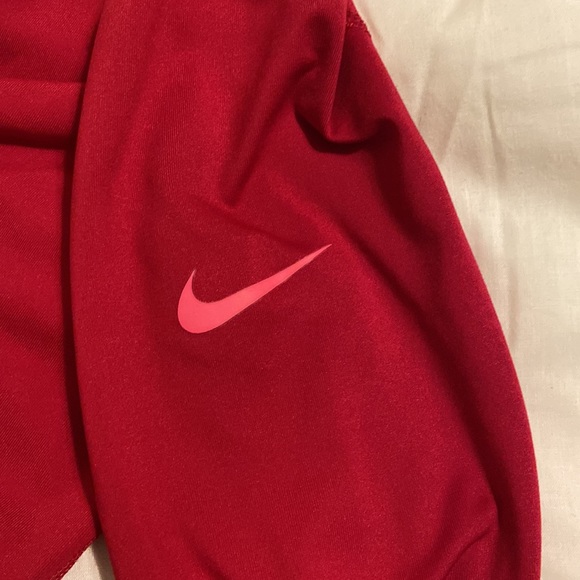 Nike Pro Dri-Fit medium cowl neck women’s long sleeved - Picture 4 of 9
